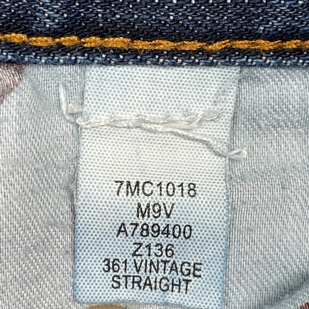 Lucky Brand 361 Vintage Straight Jeans Mens 38x32 Blue Medium Wash Distressed